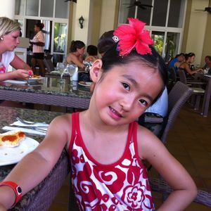 Meet your Posher, Tuyen